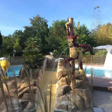 4 Etoiles - Piscine - Eehdab مكان تخييم Grayan-et-l'Hopital